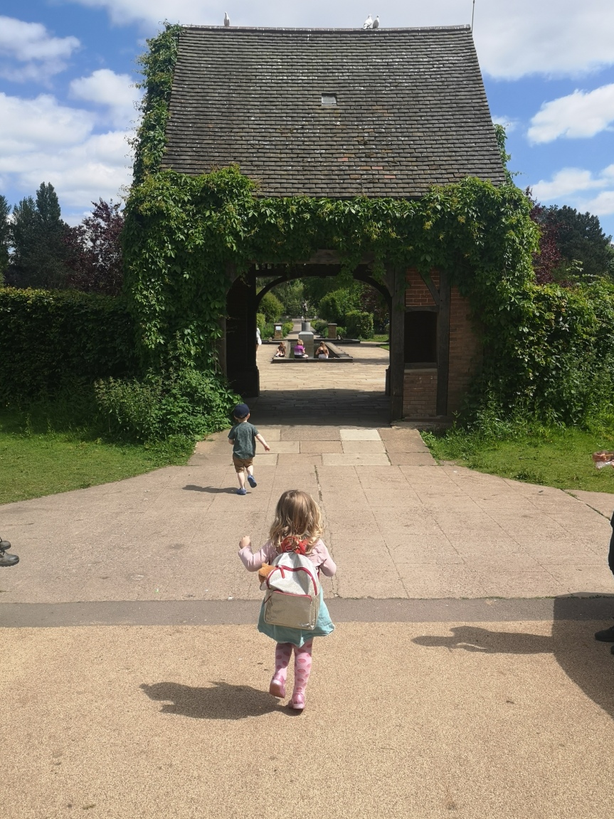 New Thing 12: Rowntree Park and Reading Cafe